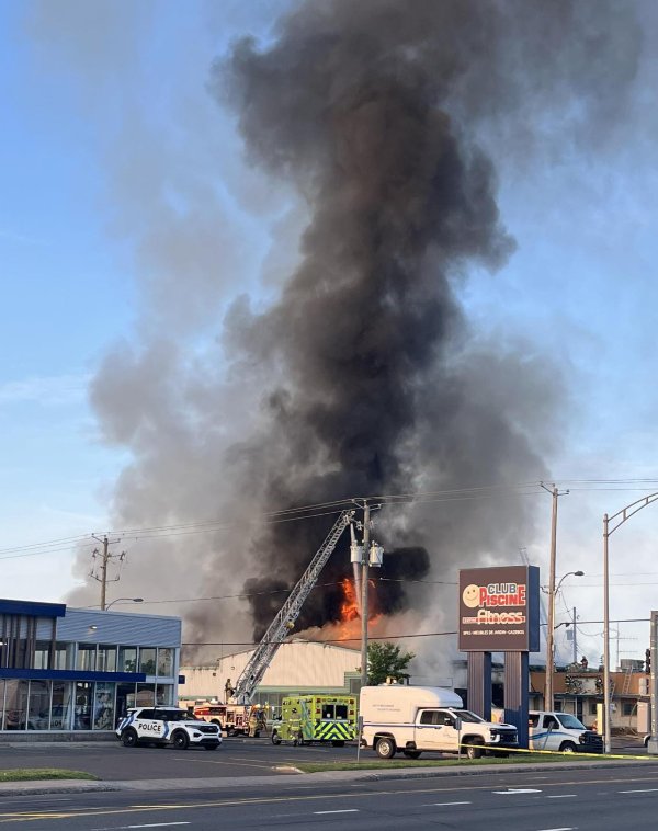 17510188935640 new time: major fire commercial