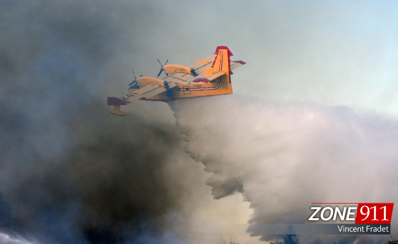 Un avion CL-415 endommagé par un drone pendant les combats des incendies majeurs en Californie