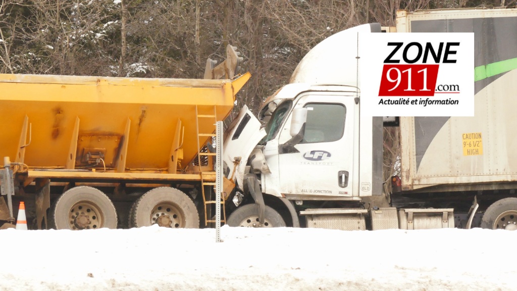 Accident sur l'autoroute 20 : un camion semi-remorque percute une déneigeuse à la hauteur de Saint-Apollinaire