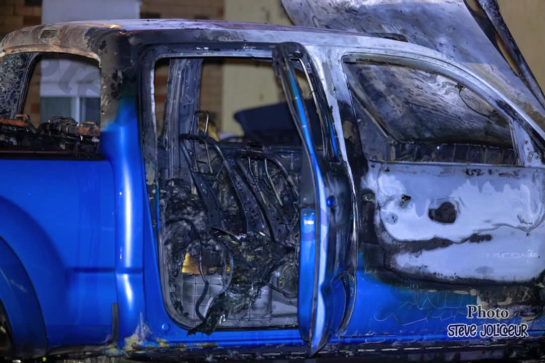 Trois incendies suspects en une nuit : les autorités enquêtent