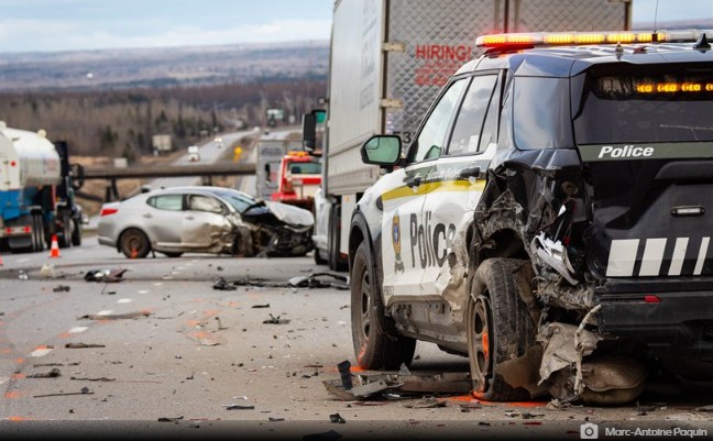 Accident - Un autopatrouille de la Sûreté du Québec percuté de plein fouet sur l'autoroute 20