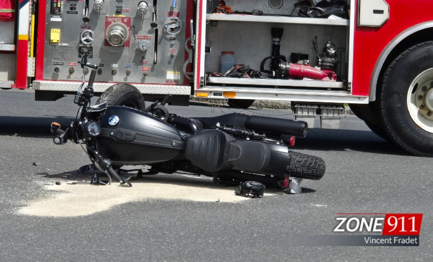 Collision entre une moto et un véhicule à Saint-Augustin-de-Desmaures