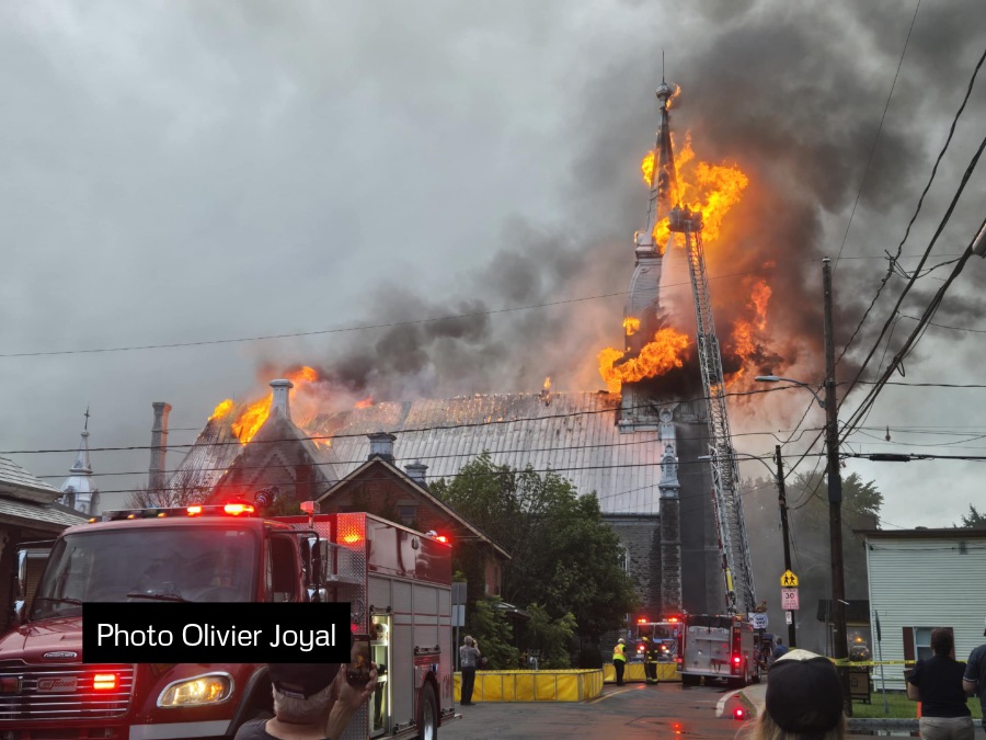 Messenger creation CCE14D02 EE88 41EF 9BFD 356C022B83C91W