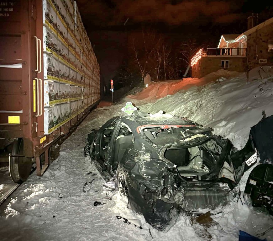 Accident - Deux blessés dans un véhicule suite à une collision avec un train 